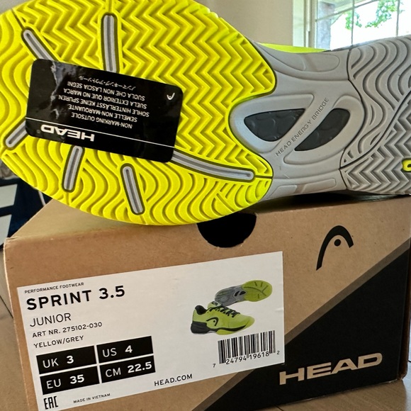 Head junior tennis court shoes, size 4, NIB - Picture 2 of 3